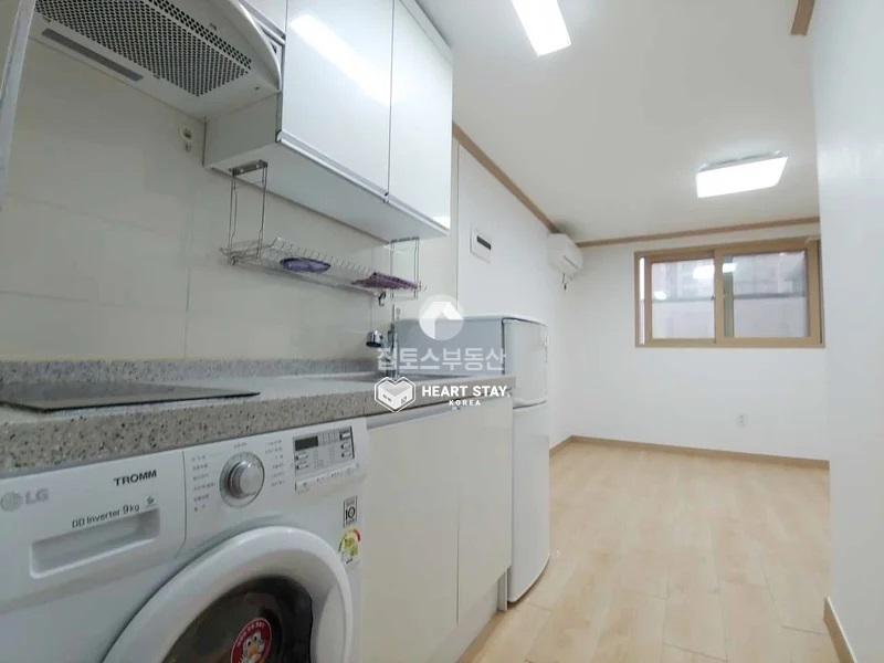 Studio near Children's Grand Park Station